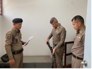 พ.ต.อ.กิตติภพ ภาสะวณิช ผกก.สภ.นาโพธิ์(บุณฑริก) พร้อมเจ้าหน้าที่ผู้ดูแลรับผิดชอบ ตรวจทรัพย์สินทางราชการของบริจาคและการจัดเก็บของกลาง